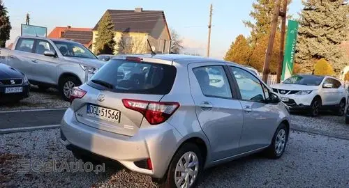 TOYOTA Yaris 