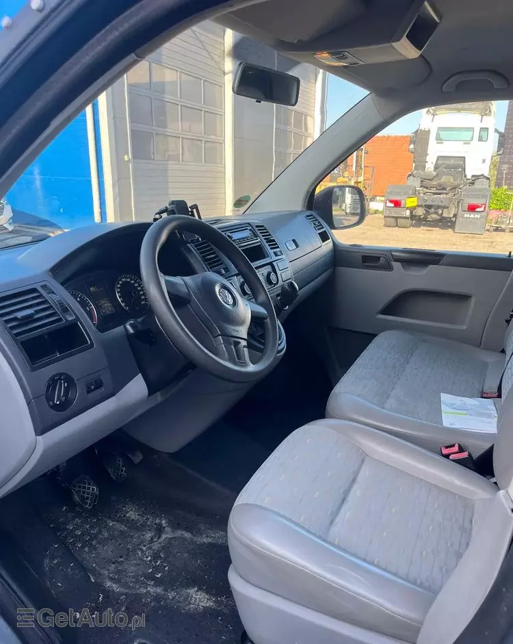 VOLKSWAGEN TRANSPORTER T5 
