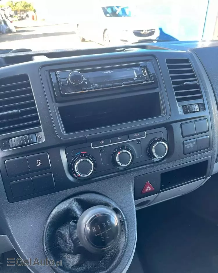 VOLKSWAGEN TRANSPORTER T5 