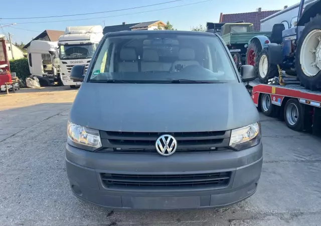 VOLKSWAGEN TRANSPORTER T5 