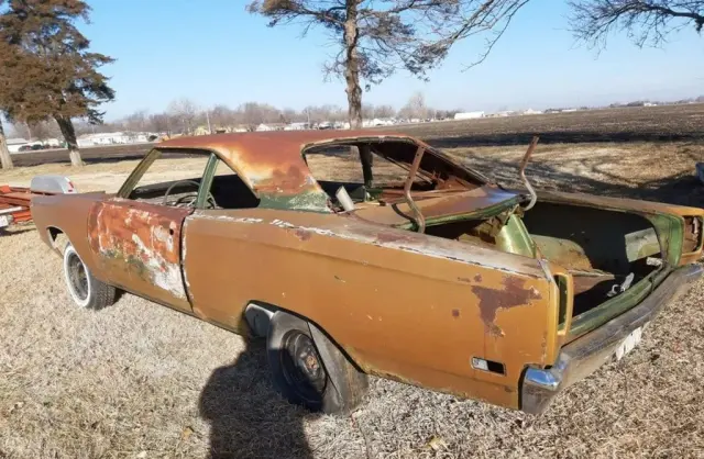 PLYMOUTH Road Runner 