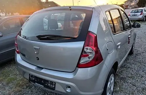 DACIA Sandero 