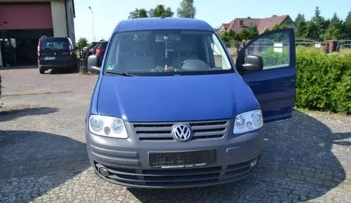 VOLKSWAGEN Caddy 
