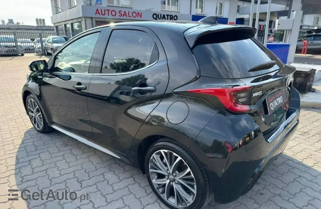 TOYOTA Yaris 