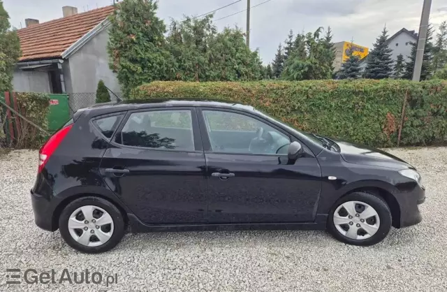 HYUNDAI I30 1.8 (150 KM)
