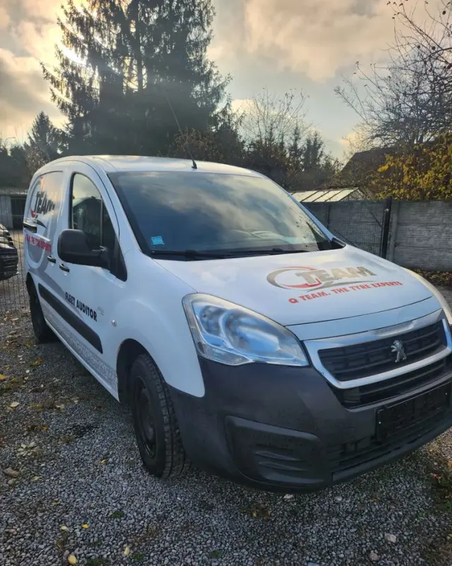 PEUGEOT PARTNER 
