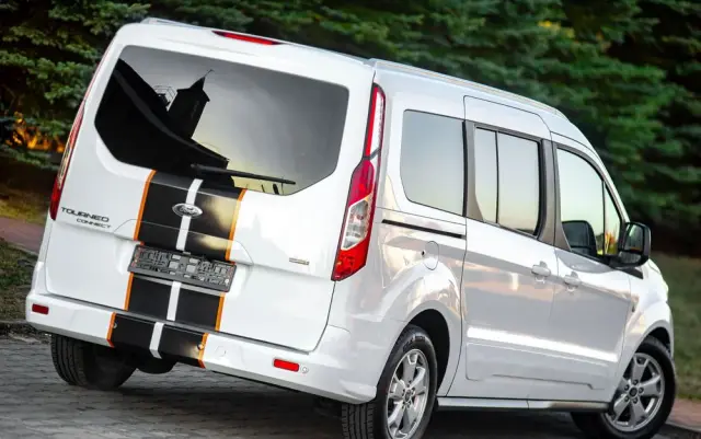 FORD Tourneo Connect 