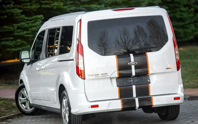 FORD Tourneo Connect 