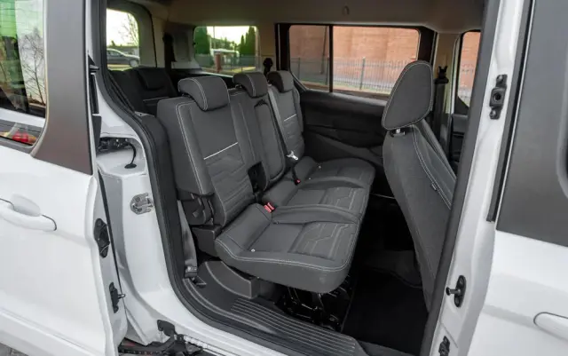 FORD Tourneo Connect 