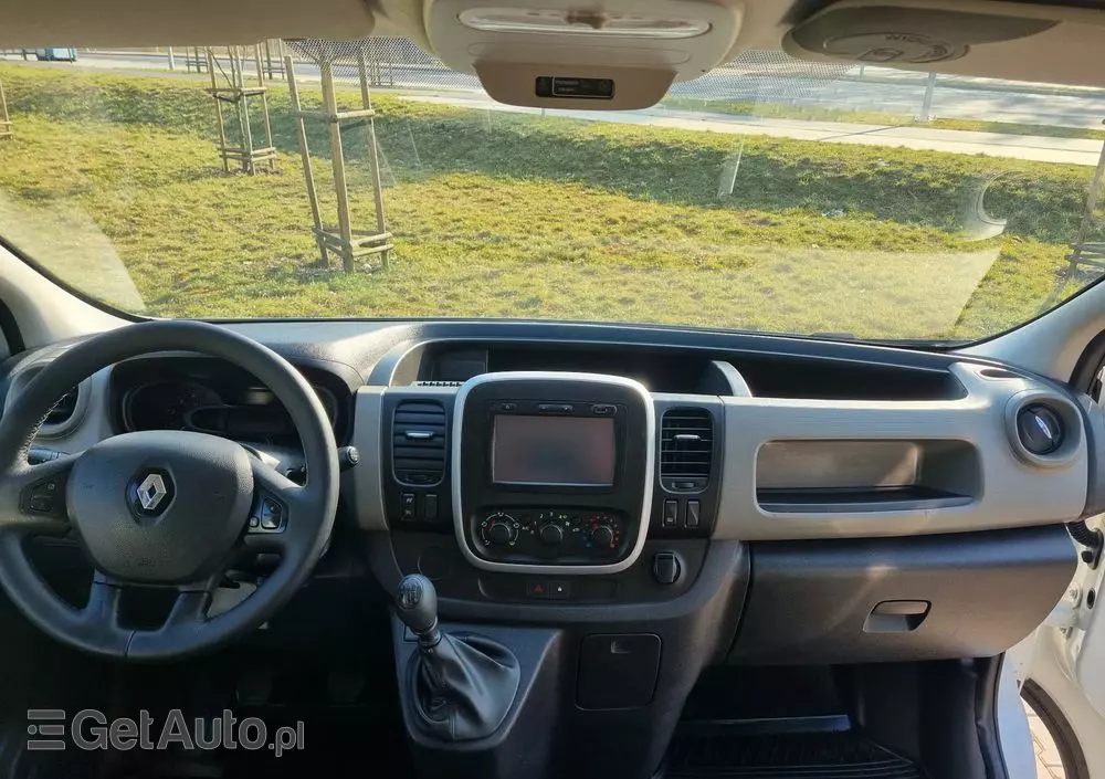RENAULT Trafic 