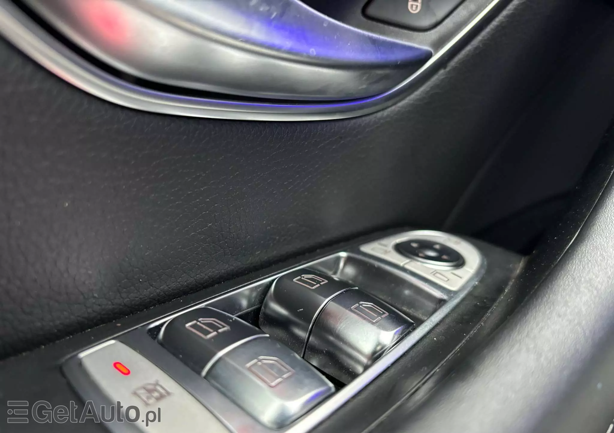 MERCEDES-BENZ CLS 300 d 9G-TRONIC