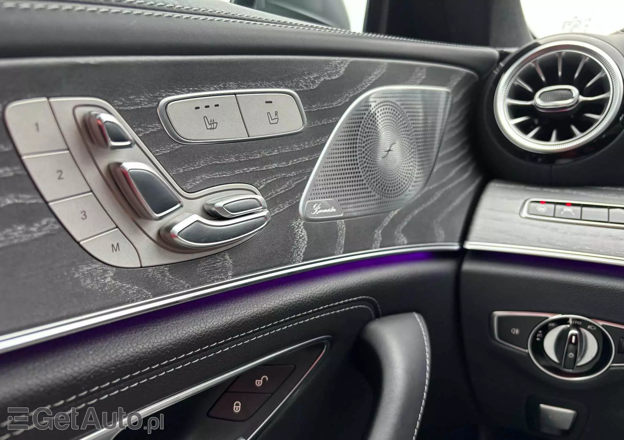 MERCEDES-BENZ CLS 300 d 9G-TRONIC