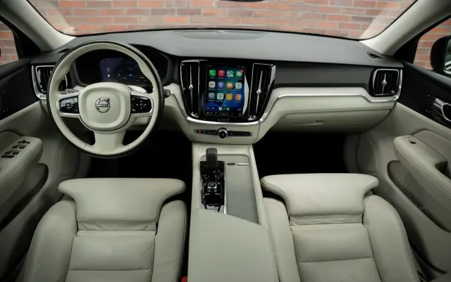 VOLVO V60 B3 B Geartronic Inscription