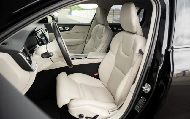 VOLVO V60 B3 B Geartronic Inscription
