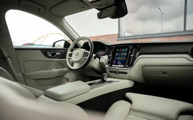 VOLVO V60 B3 B Geartronic Inscription