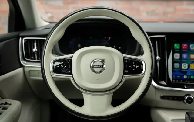 VOLVO V60 B3 B Geartronic Inscription