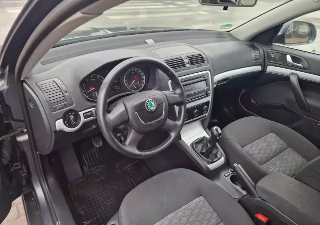 SKODA Octavia 1.6 Ambiente