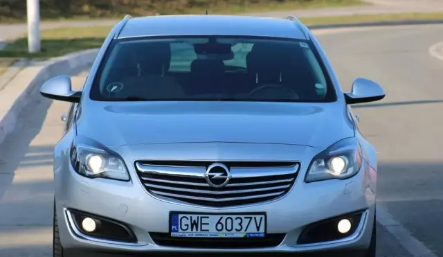 OPEL Insignia 