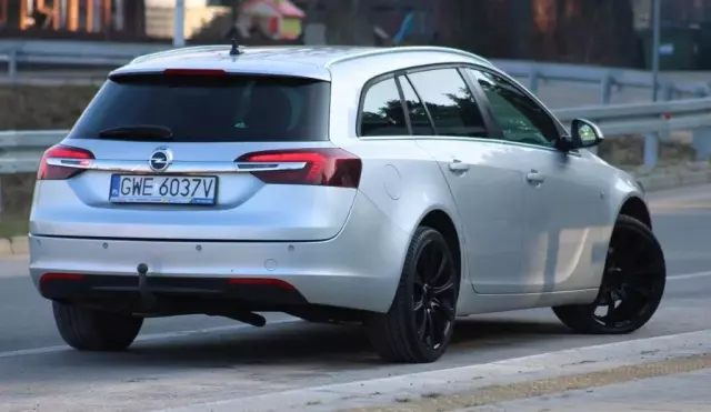OPEL Insignia 