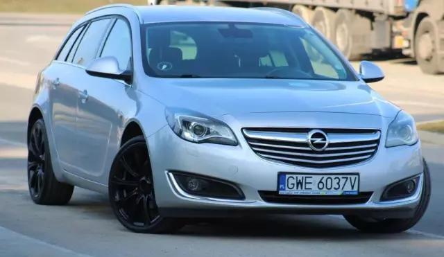 OPEL Insignia 