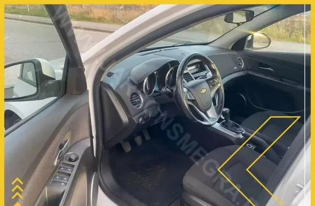 CHEVROLET Cruze 