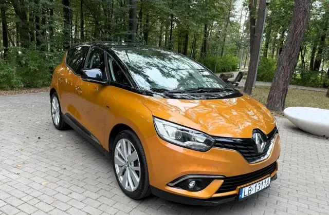 RENAULT Scenic 