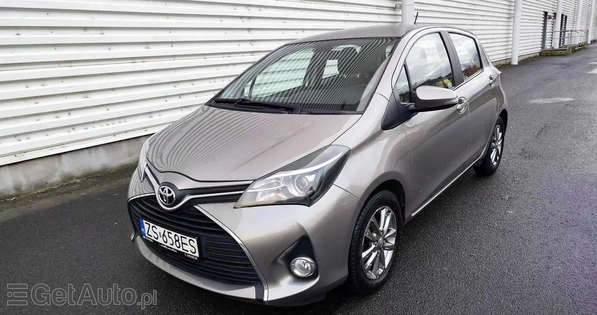 TOYOTA Yaris 