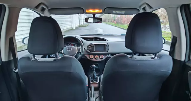 TOYOTA Yaris 