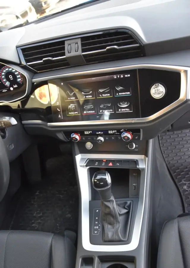 AUDI Q3 2.0 TDI S tronic