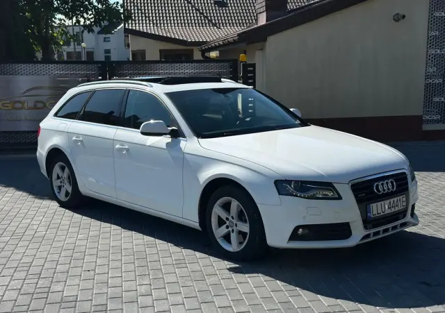 AUDI A4 Avant 