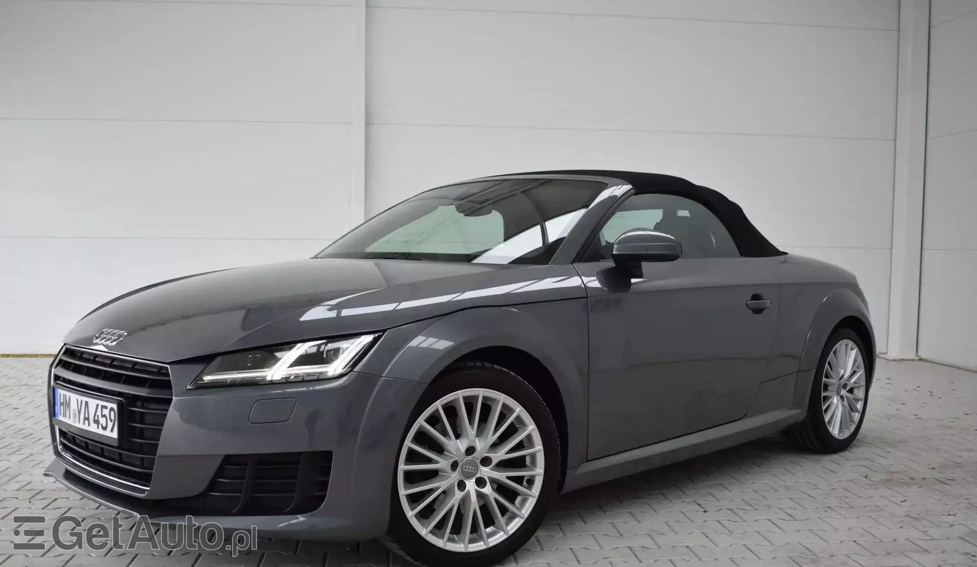 AUDI TT 