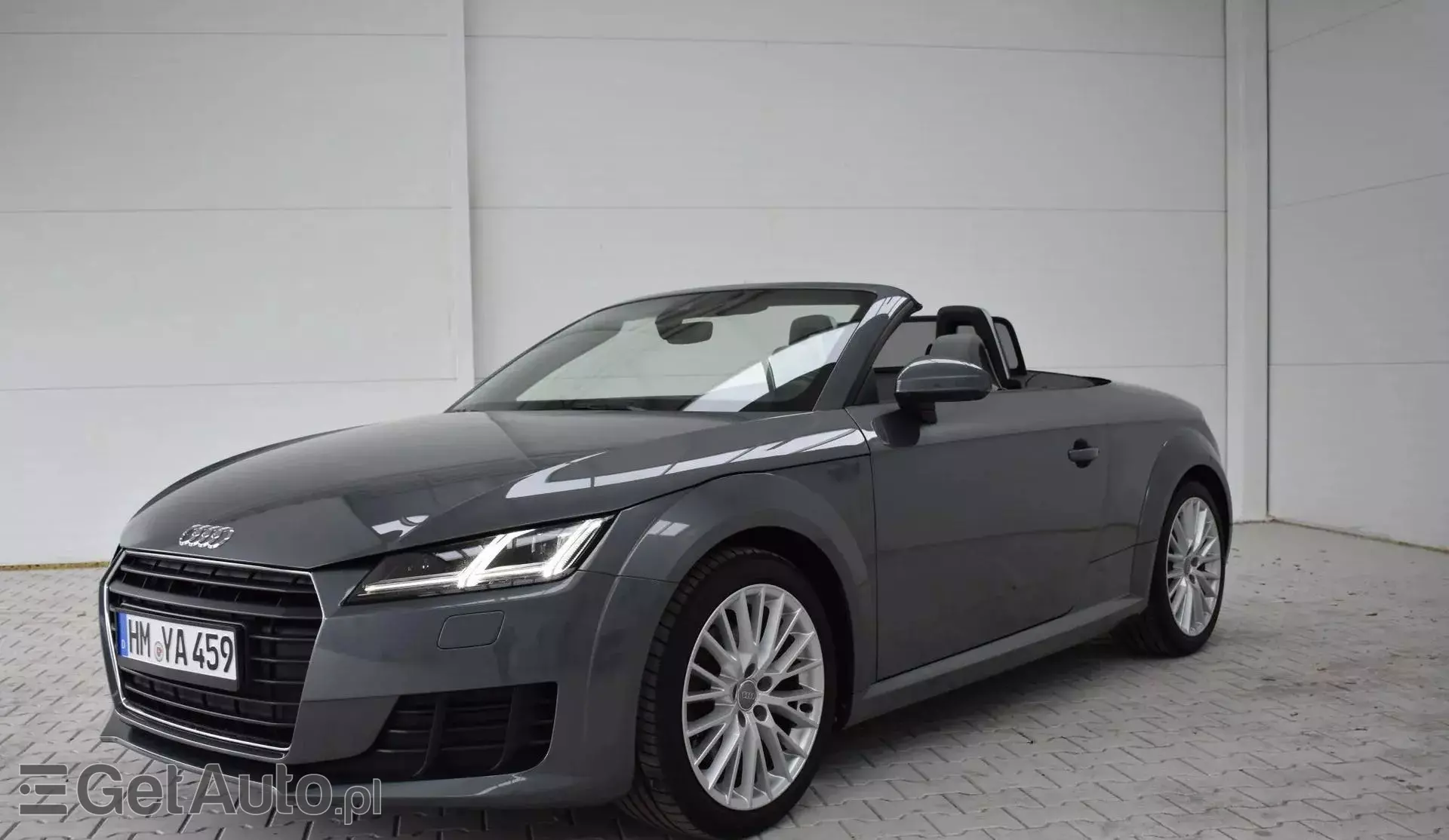 AUDI TT 