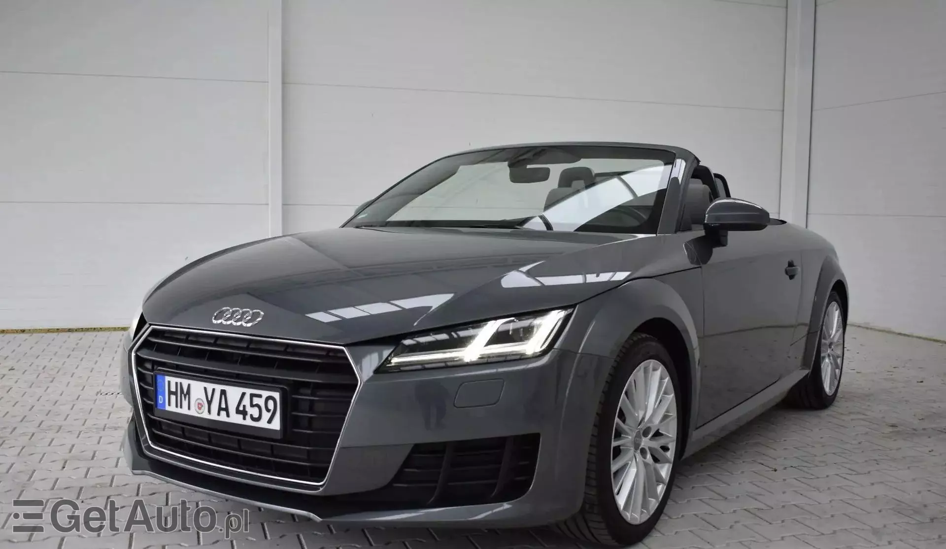 AUDI TT 
