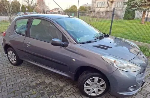 PEUGEOT 206 