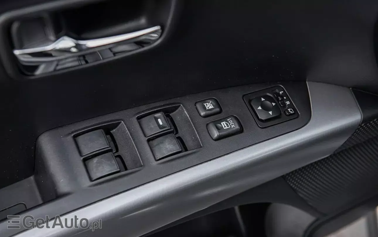 MITSUBISHI Outlander 2.0 2WD Edition