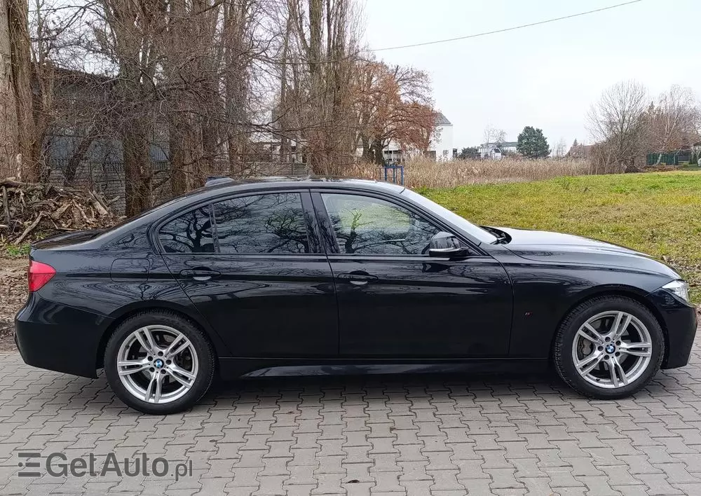 BMW Seria 3 330i xDrive M Sport