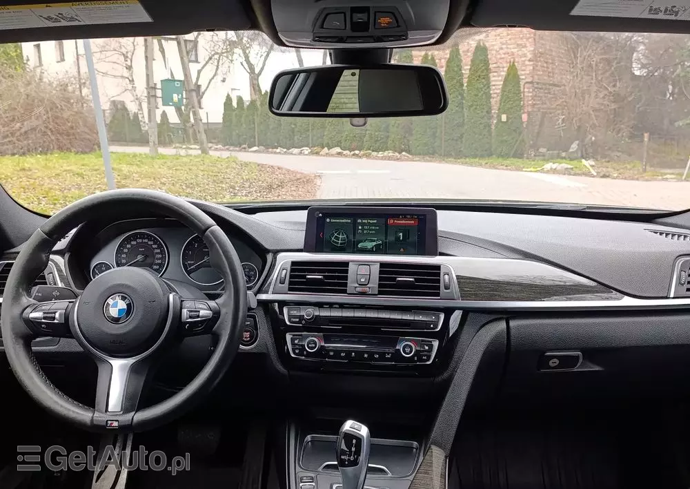 BMW Seria 3 330i xDrive M Sport