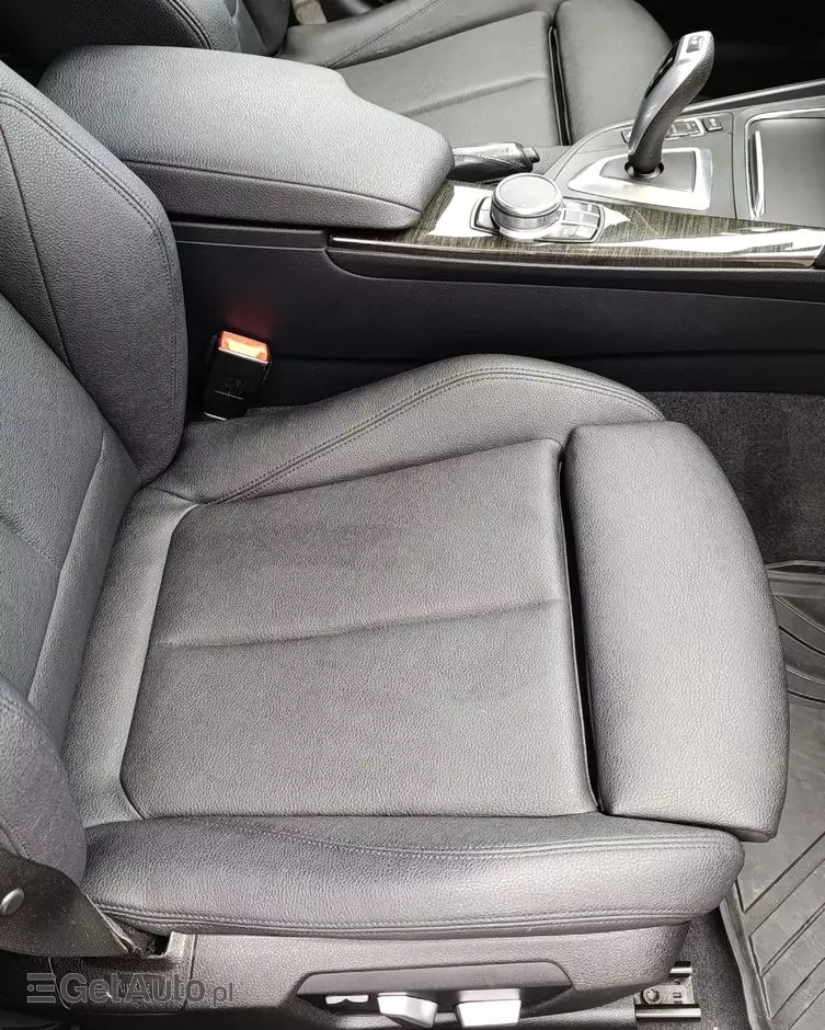 BMW Seria 3 330i xDrive M Sport