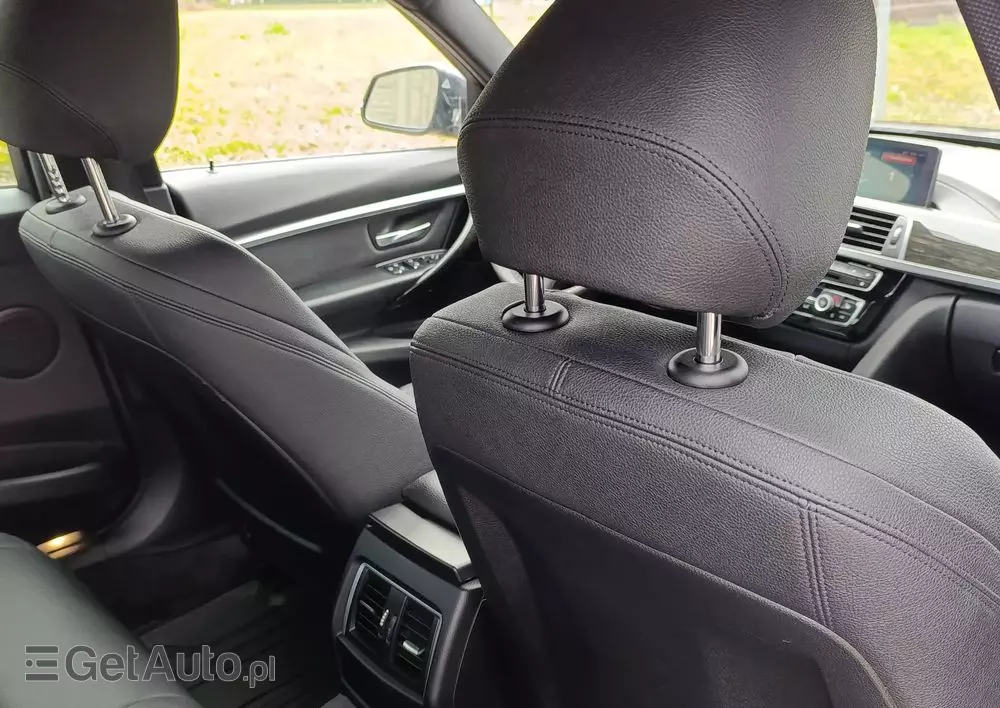 BMW Seria 3 330i xDrive M Sport