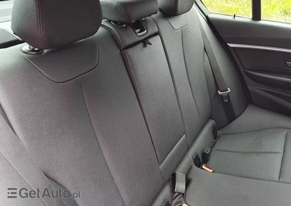 BMW Seria 3 330i xDrive M Sport