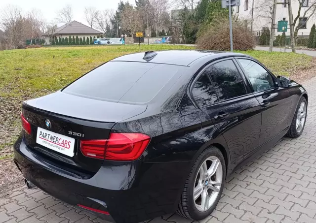 BMW Seria 3 330i xDrive M Sport