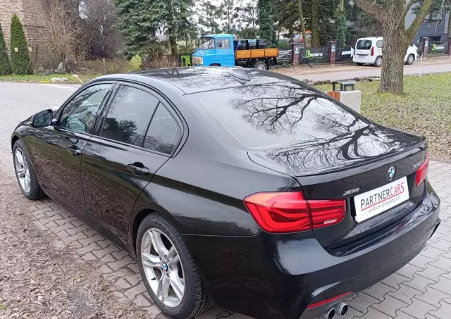 BMW Seria 3 330i xDrive M Sport
