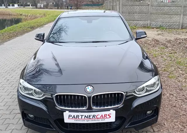 BMW Seria 3 330i xDrive M Sport