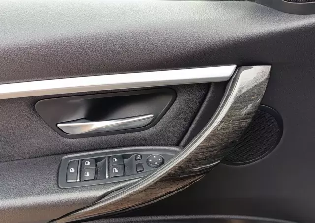 BMW Seria 3 330i xDrive M Sport