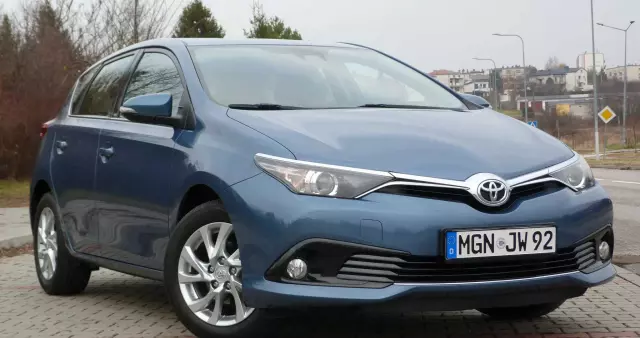 TOYOTA Auris 1.2 Turbo Edition S+
