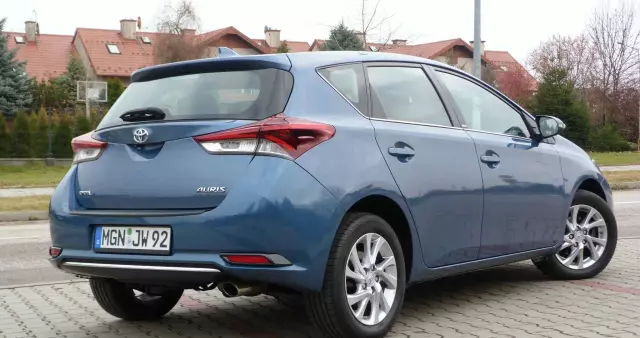 TOYOTA Auris 1.2 Turbo Edition S+