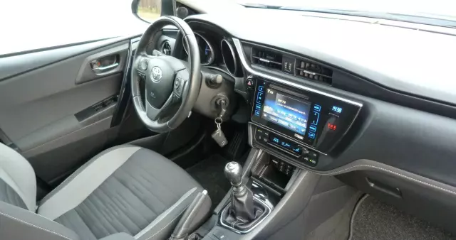 TOYOTA Auris 1.2 Turbo Edition S+