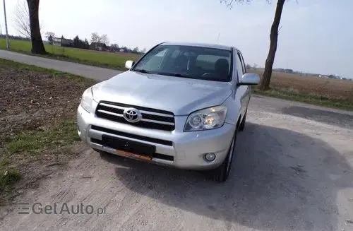 TOYOTA Rav 4 