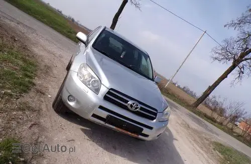 TOYOTA Rav 4 