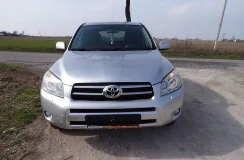 TOYOTA Rav 4 